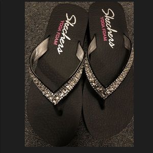 Skechers yoga foam flip flops 8